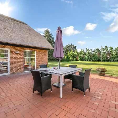 Сasa de vacaciones Lovely Thatched With And Sauna Ulfborg